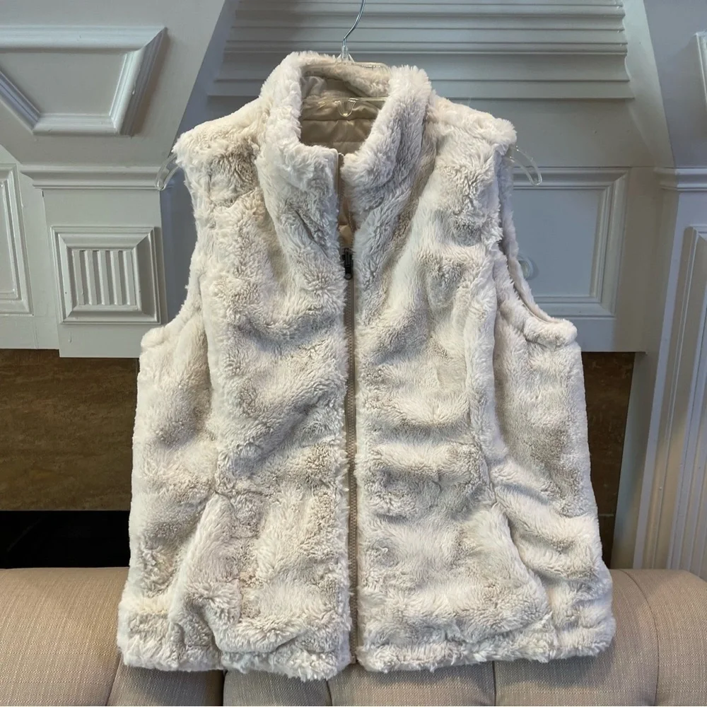 Nicole Miller Womens Medium Cream Reversible Quilted Puffer And Faux Fur Vest - Picture 3 of 9